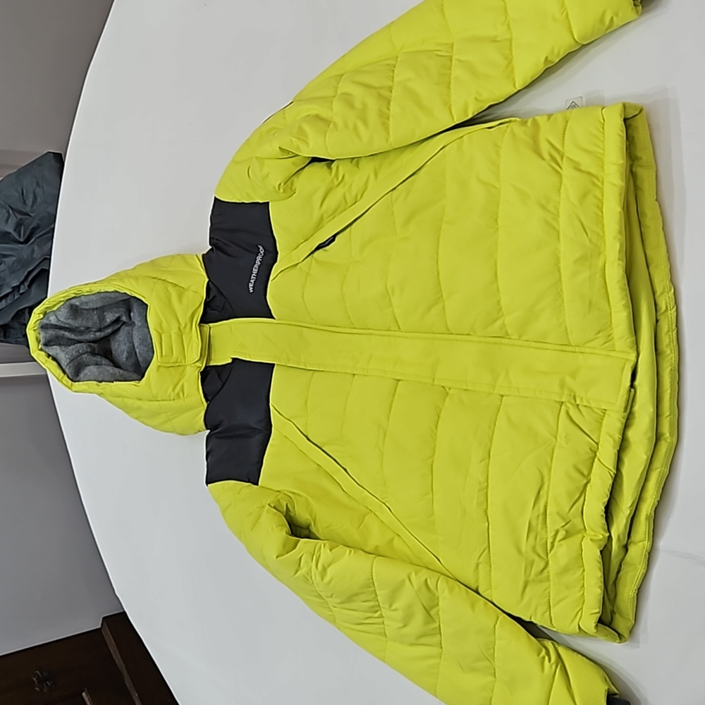NwT boys Weatherproof jacket size Large (14)